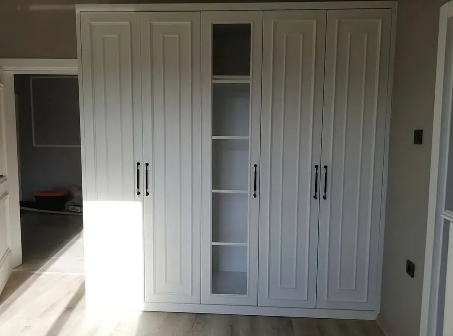 Özel ölçü beyaz gardırop